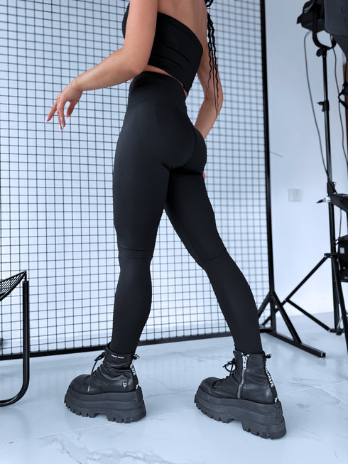 TOPS DĀVANĀ + KORIĢĒJOŠI legingi "BLACK GOLD" - MELNI PRE-ORDER